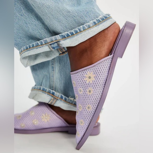 Free People Becky Daisy Pointed Toe Mule Stormy Lavender Embroidered Size 8 New - Picture 6 of 8